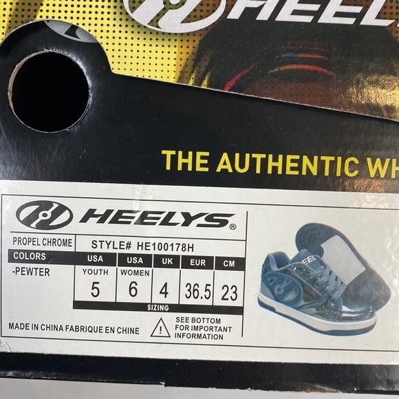 Heelys pewter wheeled sneakers - Picture 8 of 10
